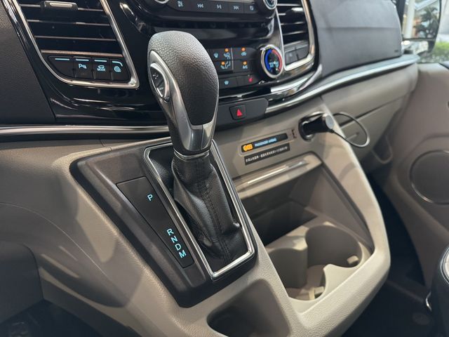 FORD福特 TOURNEO CUSTOM  第8張相片