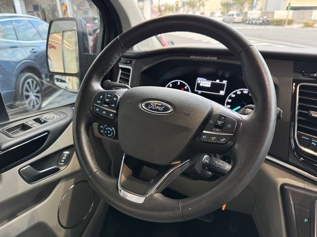 FORD福特 TOURNEO CUSTOM  第13張相片