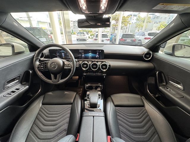 M-BENZ賓士 A180  第4張相片
