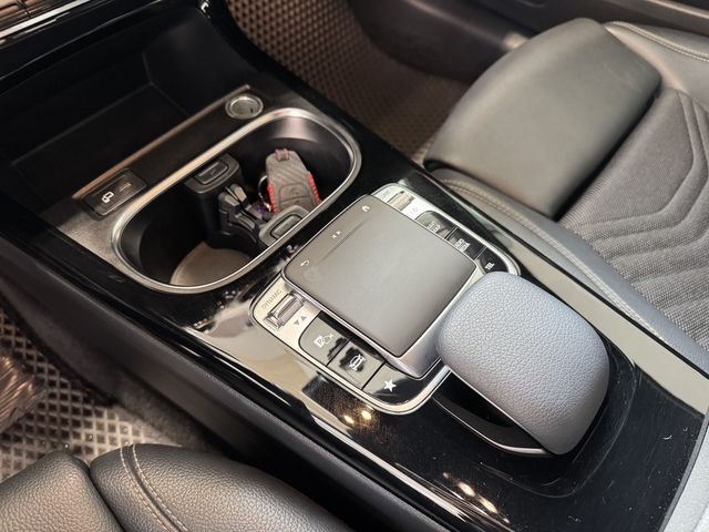 M-BENZ賓士 A180  第8張相片