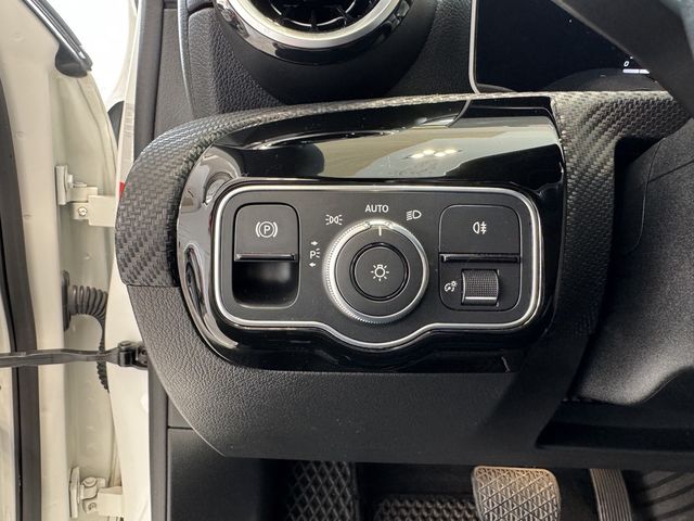 M-BENZ賓士 A180  第13張相片