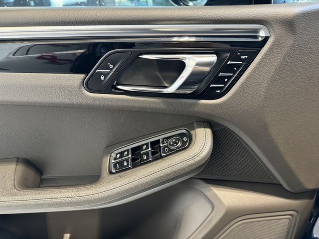 PORSCHE保時捷 MACAN S  第16張相片