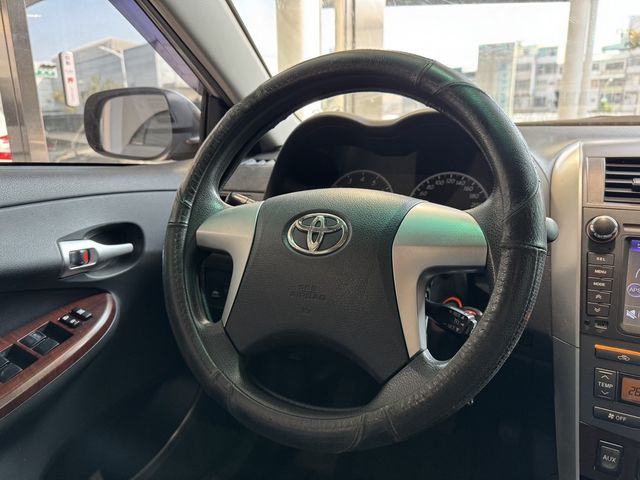 TOYOTA豐田 ALTIS  第4張相片