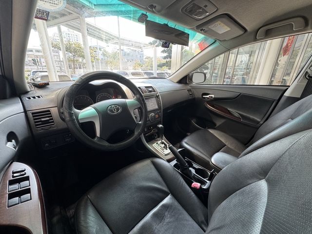 TOYOTA豐田 ALTIS  第6張相片