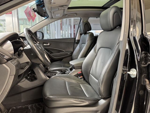 HYUNDAI現代 SANTA FE  第9張相片