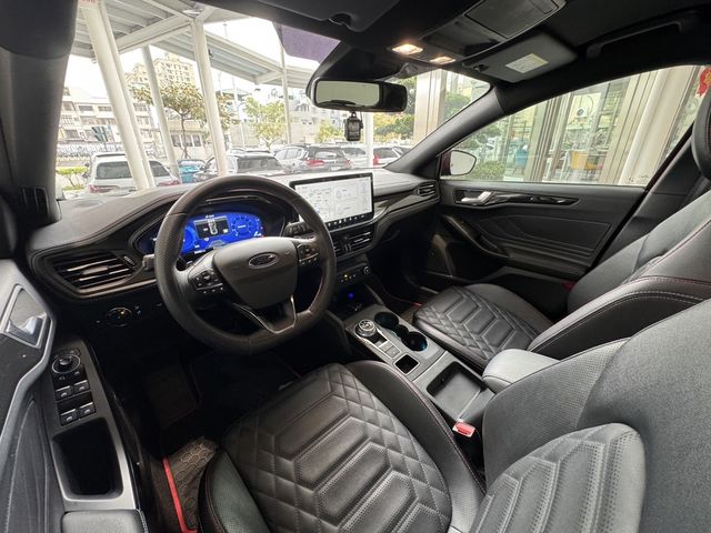FORD福特 FOCUS WAGON  第6張相片