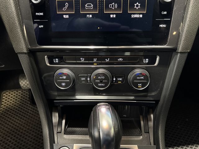 VOLKSWAGEN福斯 GOLF  第10張相片