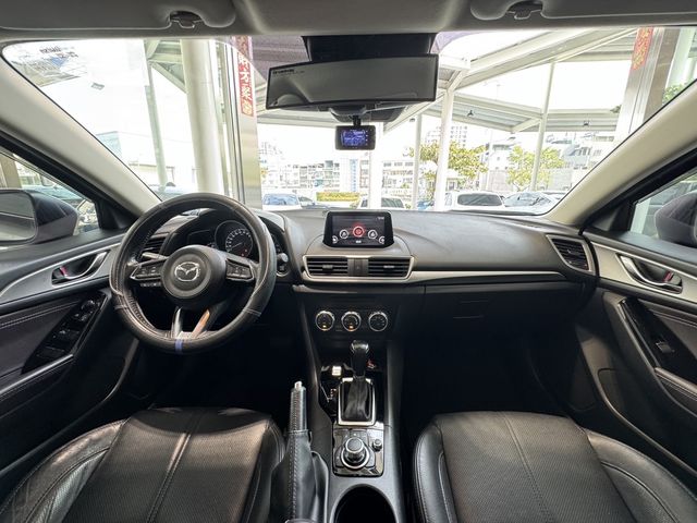 MAZDA馬自達 MAZDA 3  第6張相片
