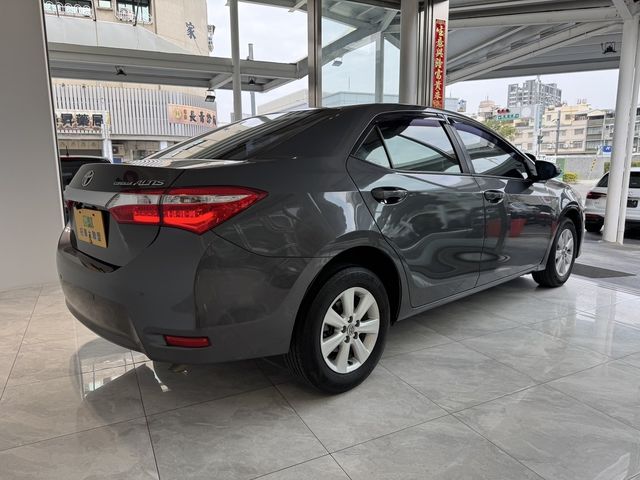 TOYOTA豐田 ALTIS  第2張相片