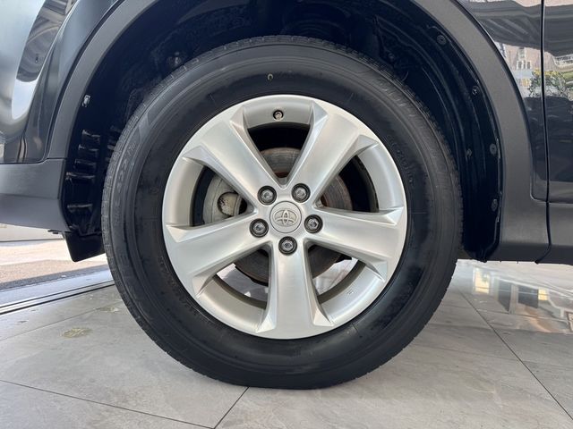 TOYOTA豐田 RAV4  第4張相片