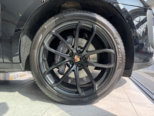 PORSCHE保時捷 MACAN  第3張相片