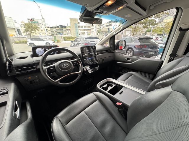 HYUNDAI現代 STARIA  第7張相片