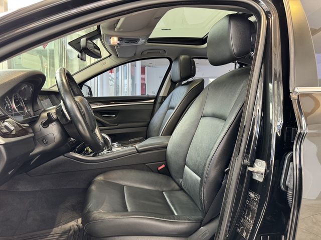 BMW寶馬 520I  第9張相片
