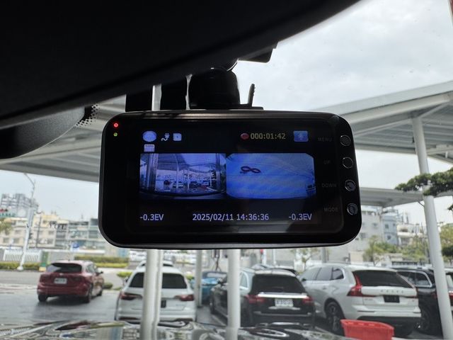 BMW寶馬 520I  第10張相片