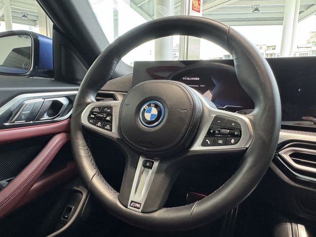 BMW寶馬 I4 EDRIVE40  第3張相片