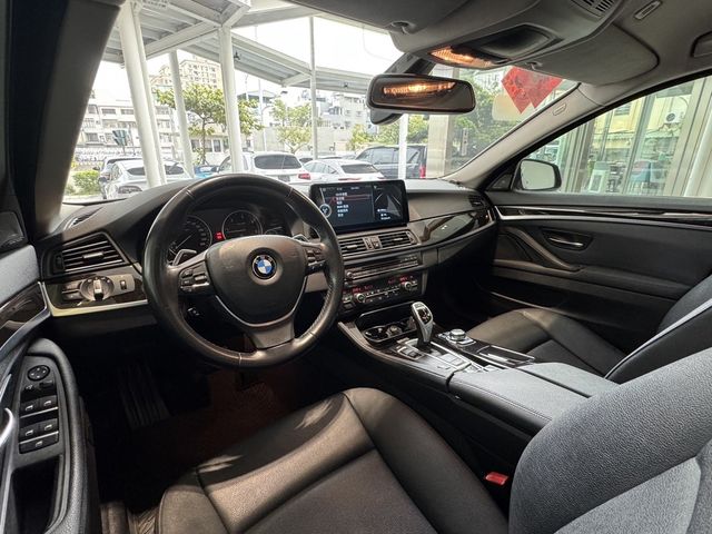 BMW寶馬 520D  第6張相片