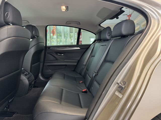 BMW寶馬 520D  第7張相片