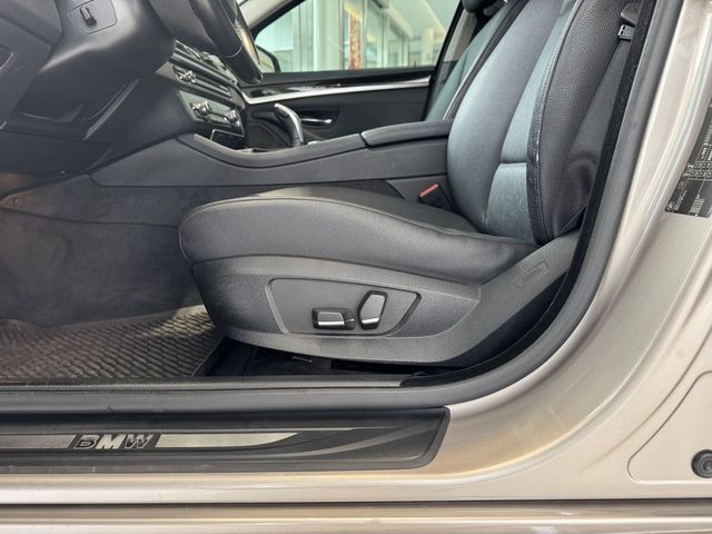 BMW寶馬 520D  第8張相片