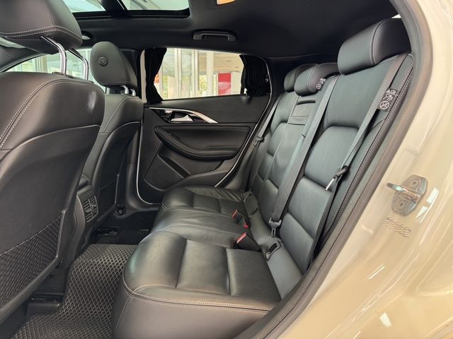 INFINITI無限 Q30  第11張相片