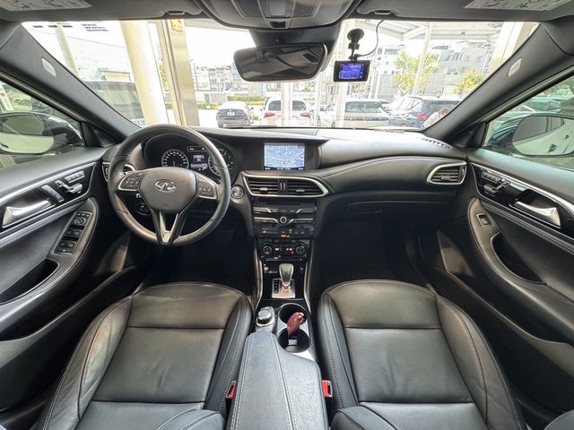 INFINITI無限 Q30  第13張相片