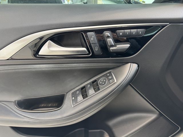 INFINITI無限 Q30  第33張相片
