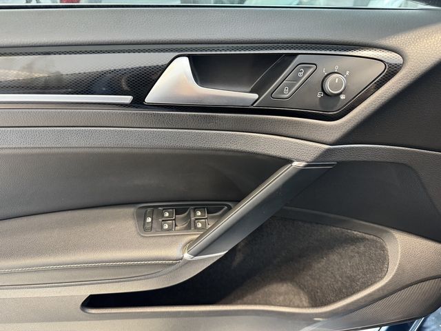 VOLKSWAGEN福斯 GOLF VARIANT  第35張相片