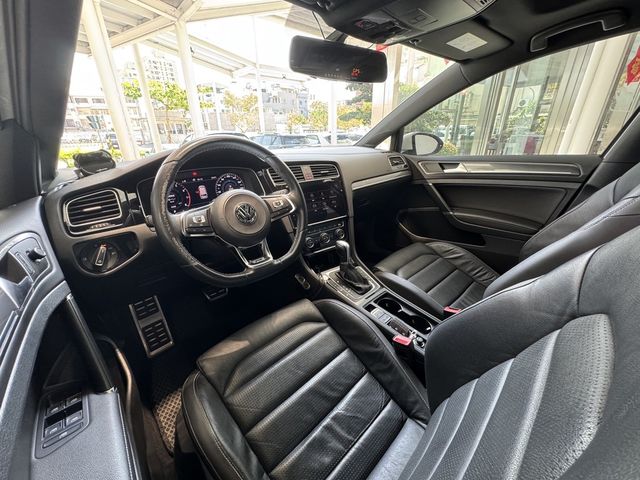 VOLKSWAGEN福斯 GOLF VARIANT  第6張相片