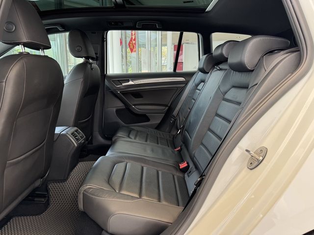 VOLKSWAGEN福斯 GOLF VARIANT  第7張相片