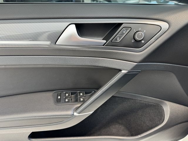 VOLKSWAGEN福斯 GOLF VARIANT  第16張相片
