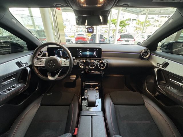 M-BENZ賓士 A180  第5張相片