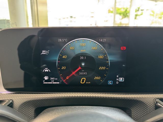 M-BENZ賓士 A180  第13張相片