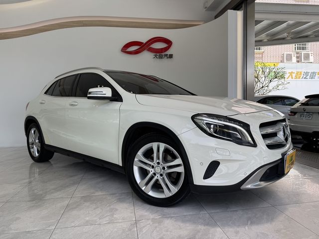 M-BENZ賓士 GLA200  第1張相片