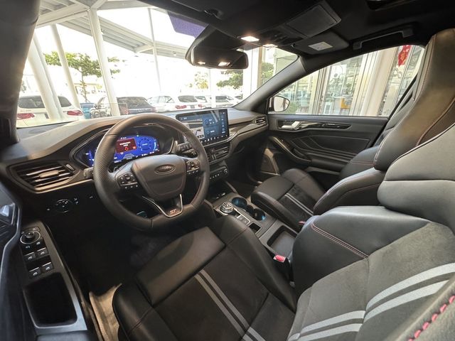 FORD福特 FOCUS ST WAGON  第6張相片