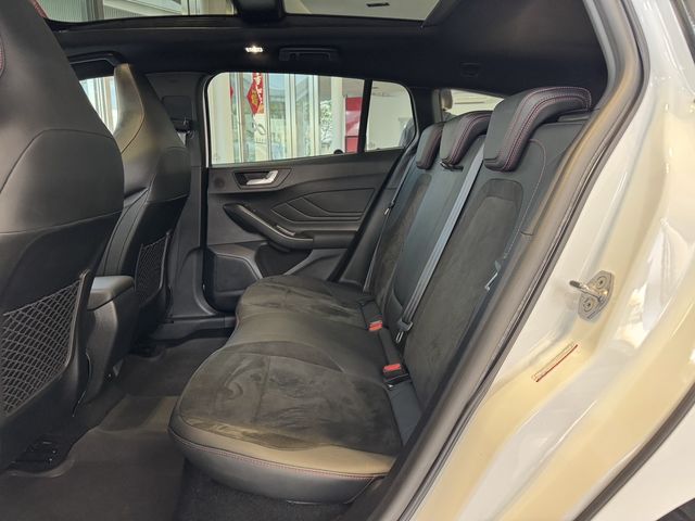 FORD福特 FOCUS ST WAGON  第7張相片