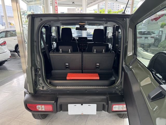 SUZUKI鈴木 JIMNY  第7張相片