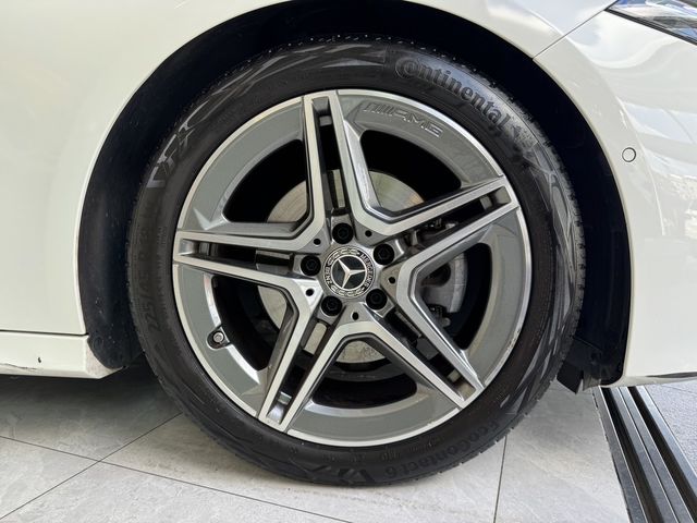 M-BENZ賓士 A180  第3張相片