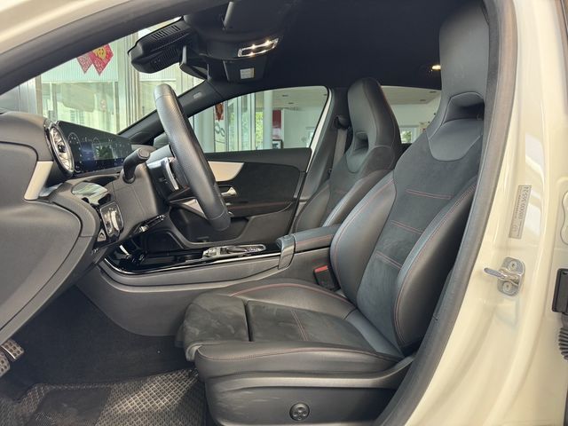 M-BENZ賓士 A180  第8張相片