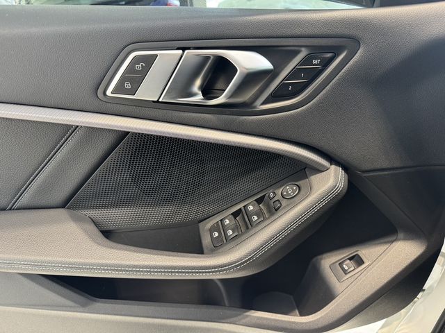 BMW寶馬 118I  第13張相片