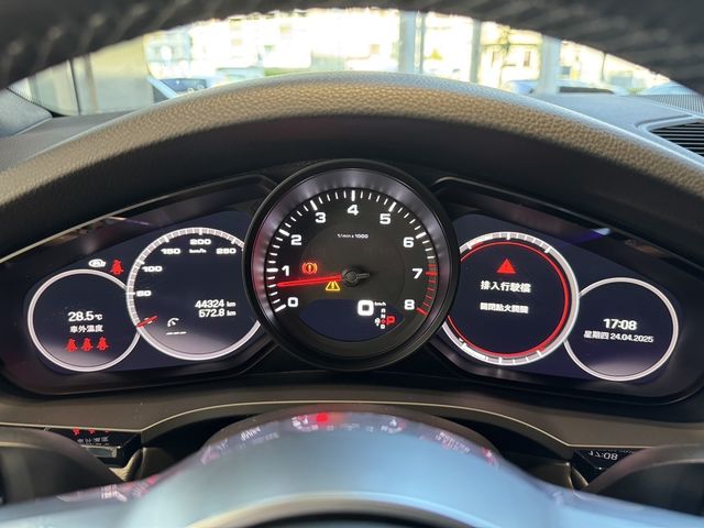 PORSCHE保時捷 CAYENNE  第11張相片