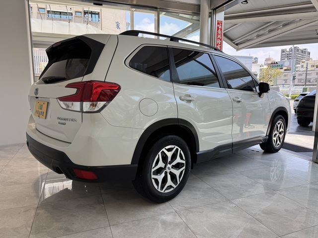 SUBARU速霸陸 FORESTER  第2張相片