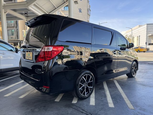 TOYOTA豐田 ALPHARD  第2張相片