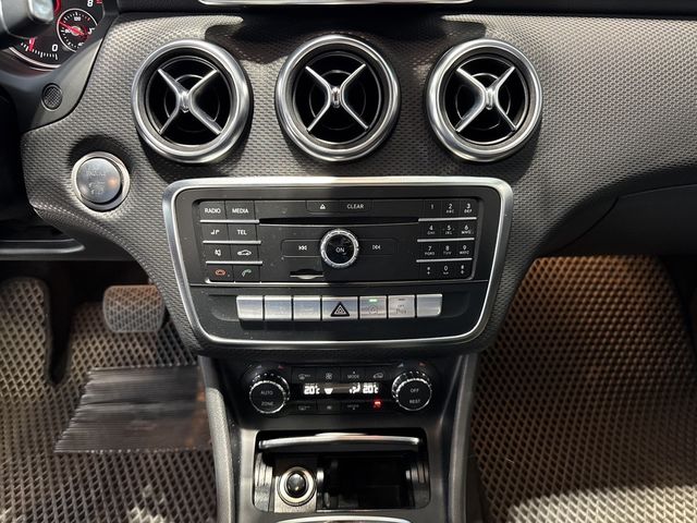 M-BENZ賓士 A180  第11張相片