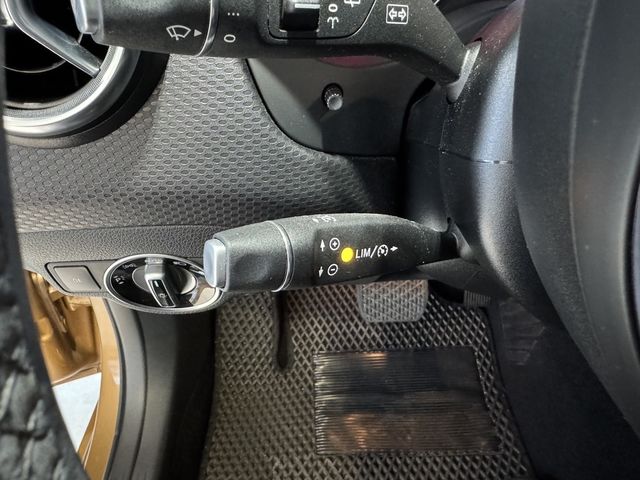 M-BENZ賓士 A180  第15張相片