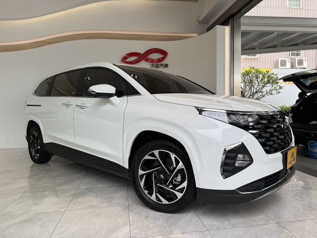 HYUNDAI現代 CUSTIN  第1張相片