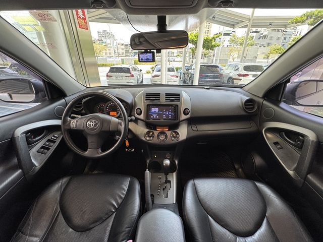 TOYOTA豐田 RAV4  第5張相片