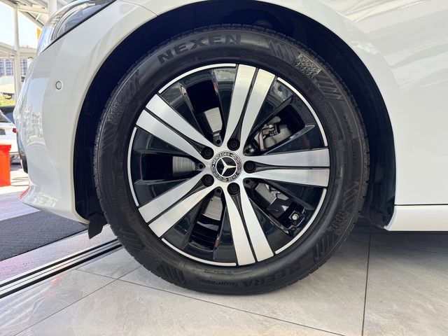 M-BENZ賓士 C180  第3張相片