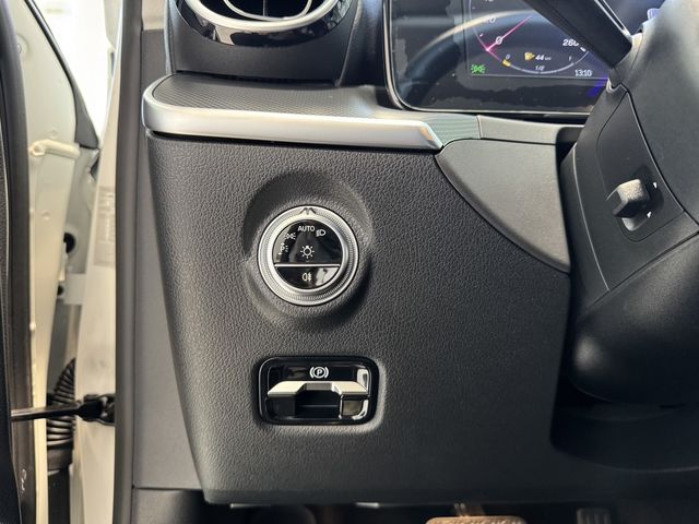 M-BENZ賓士 C180  第11張相片