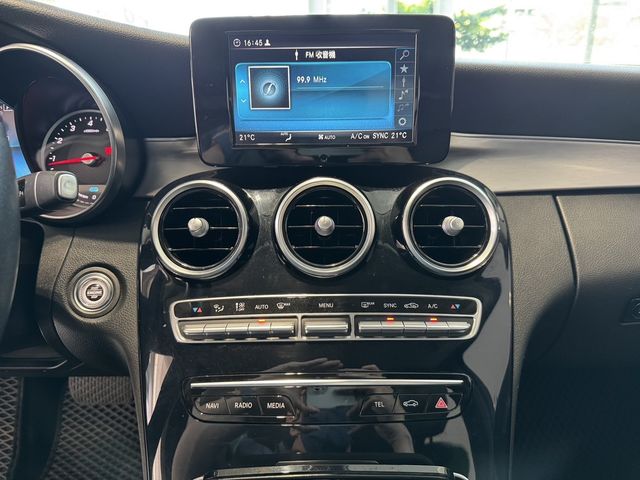 M-BENZ賓士 C200  第11張相片