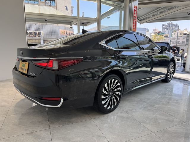 LEXUS凌志 ES200  第2張相片