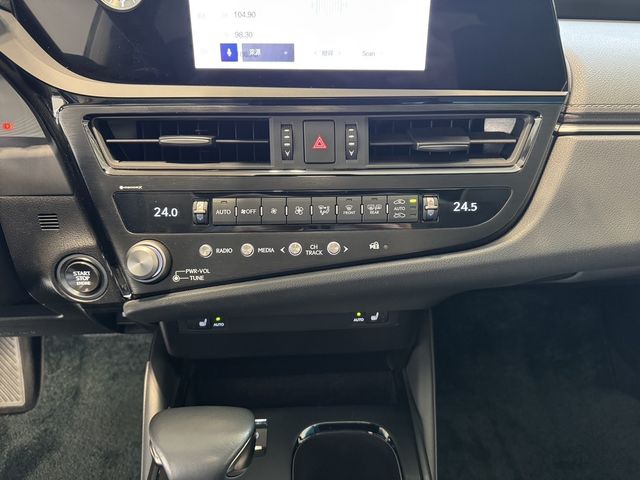 LEXUS凌志 ES200  第12張相片